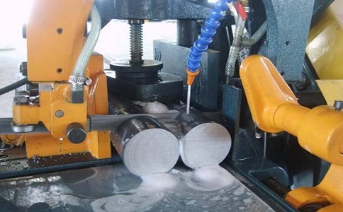 湾里卧式带锯床的送料方式有哪几种？